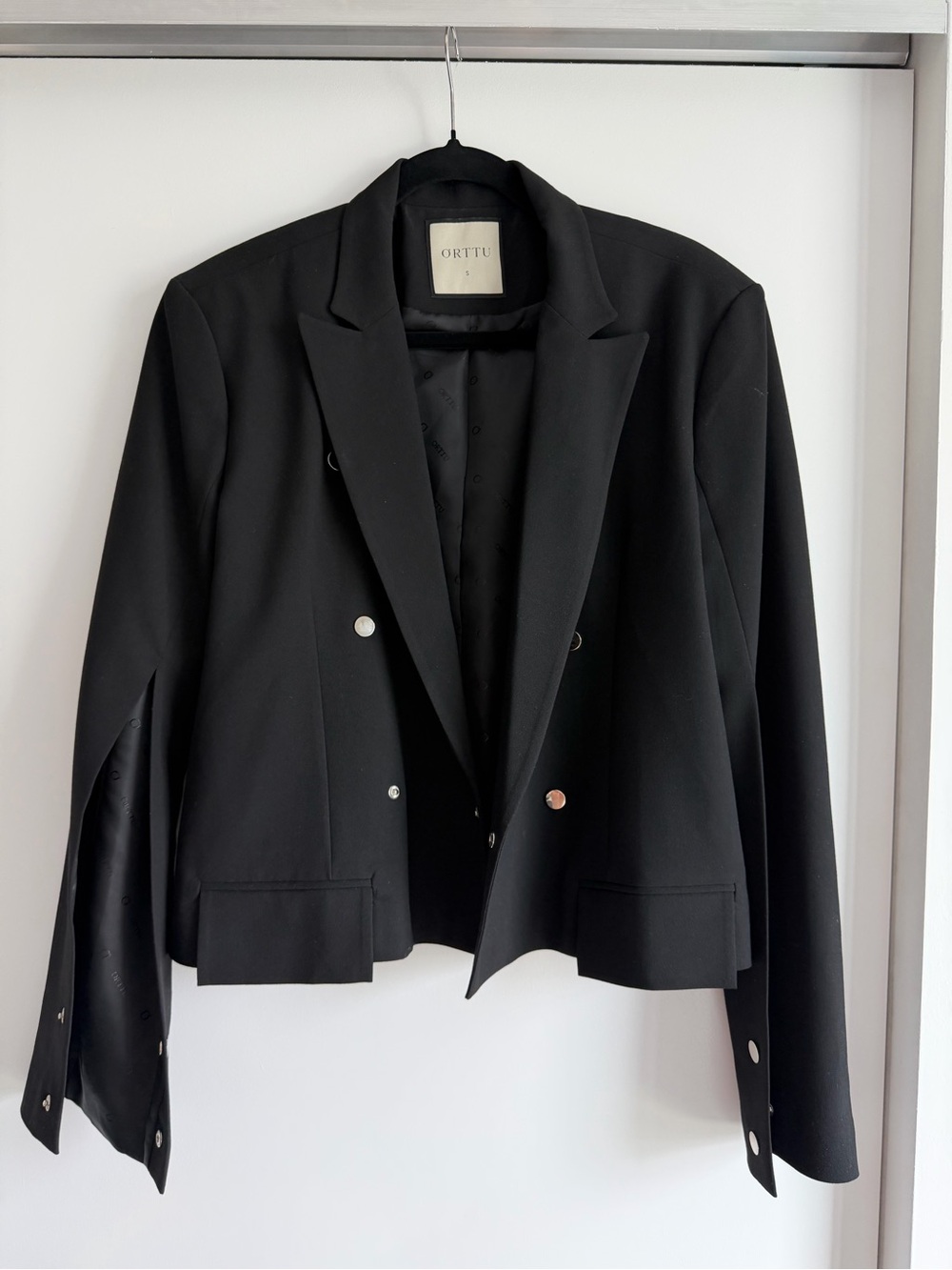 ORTTU Black Double-Breasted Cropped Blazer with Metal Buttons